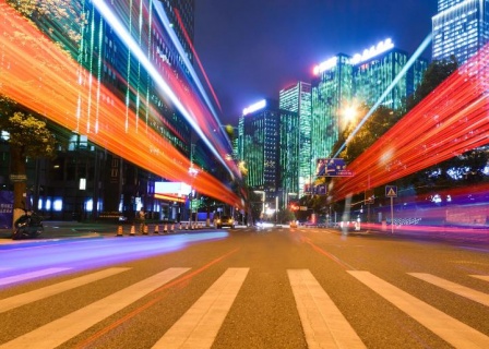 В России разработали способ освещения улиц с помощью фотолюминесцентного материала